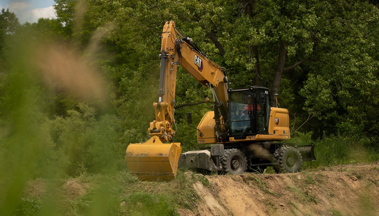 Excavadora de Ruedas Cat M320