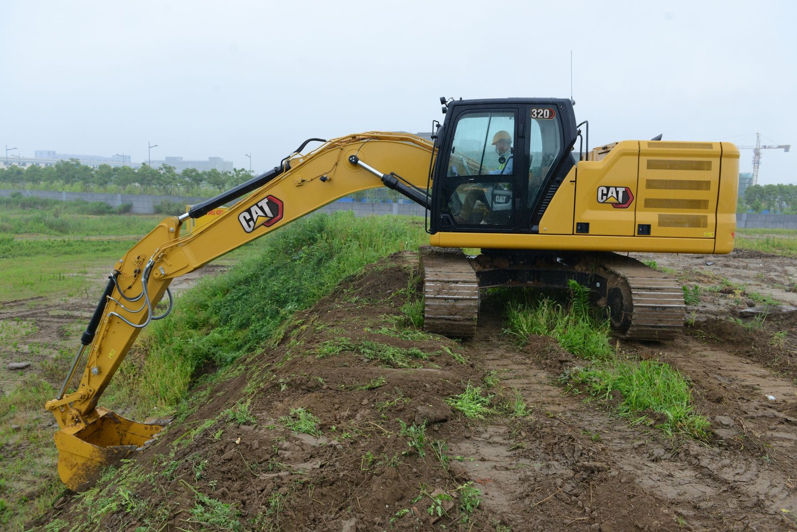 Excavadora Hidráulica Cat 320 Tier 3