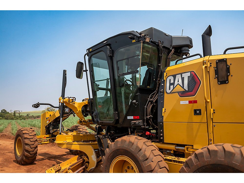 Motoniveladora Cat 140